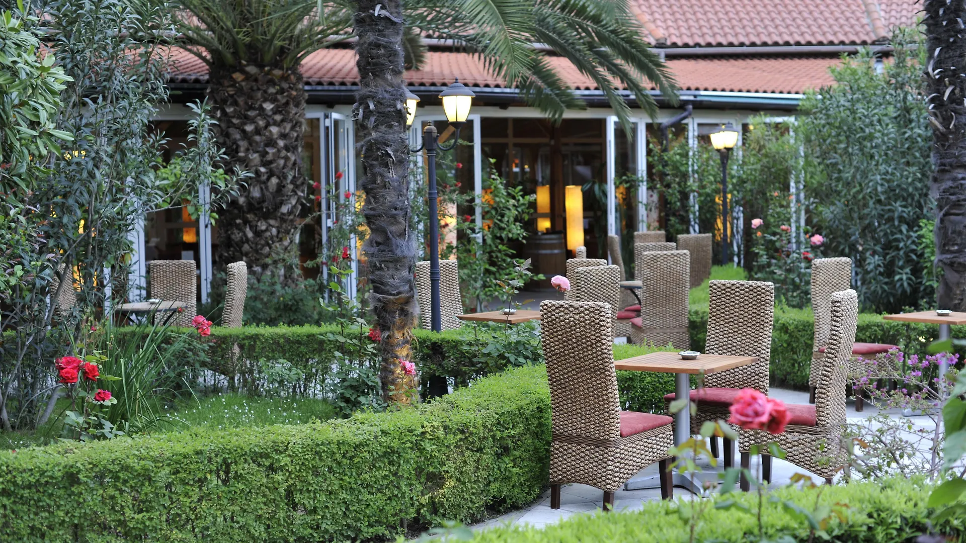 Rogner Hotel Tirana 5*,