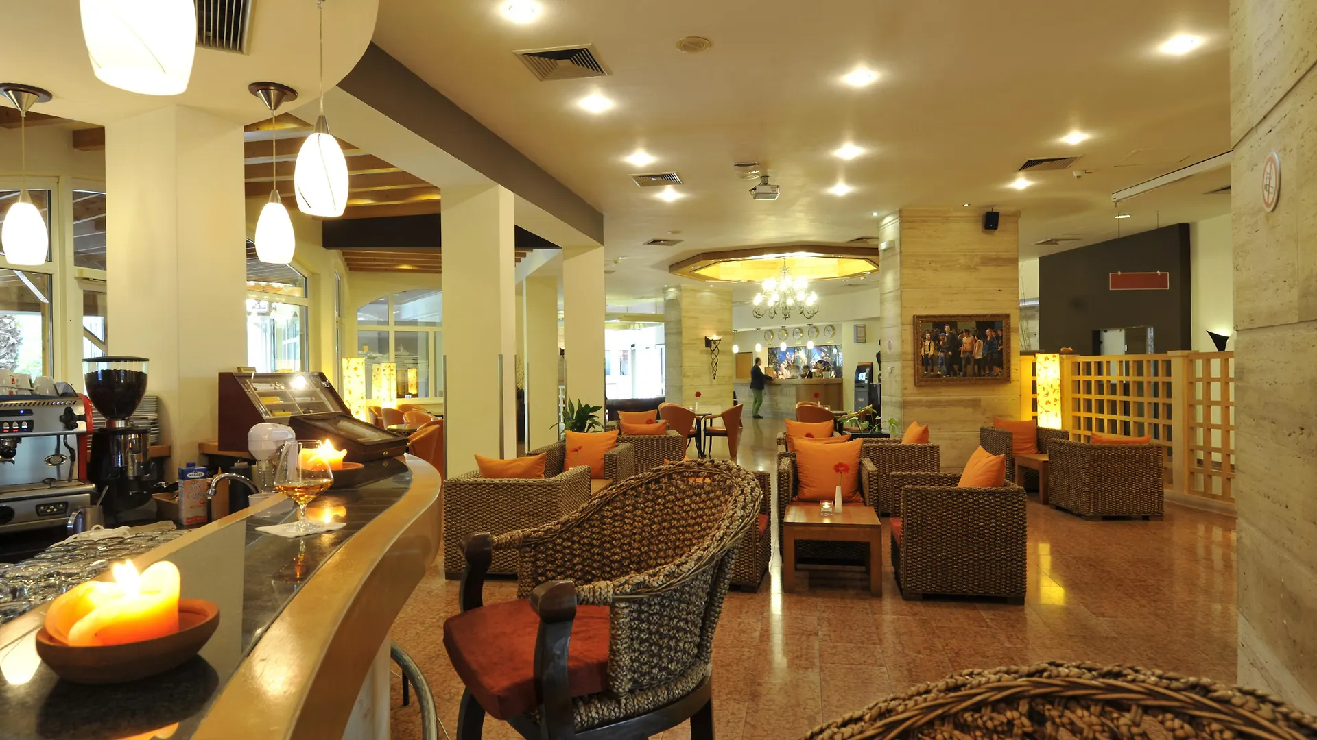 Rogner Hotel Tirana 5*,